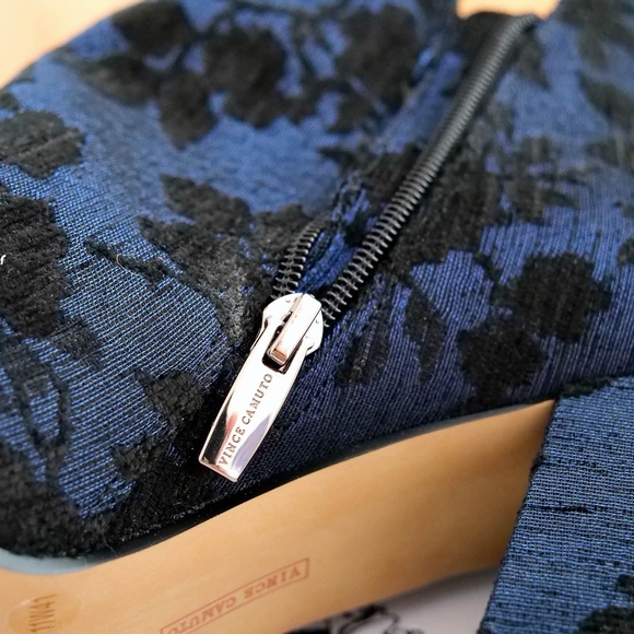 Vince Camuto Kassie Suede Boots, Black and Blue Andromeda 11W — NEW - Picture 10 of 10